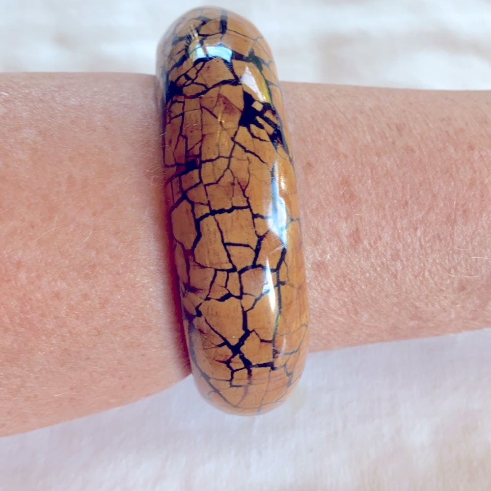 Gently Worn Women’s Vintage Beautiful Bracelet Cuff Multi-Color